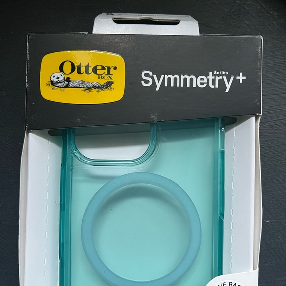 Otter Box symmetry + iPhone 13 Pro never used - Picture 2 of 4